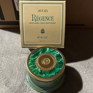 Avon Régence Perfumed Skin Softener